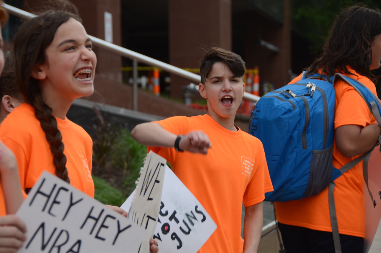 WMS Students Demand Gun Control From Roy Blunt