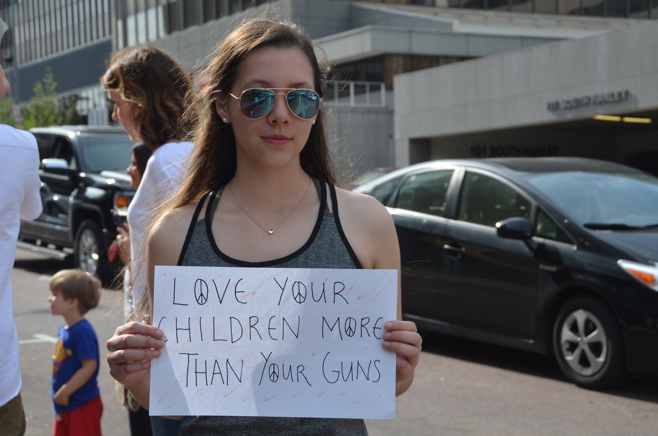 WMS Students Demand Gun Control From Roy Blunt