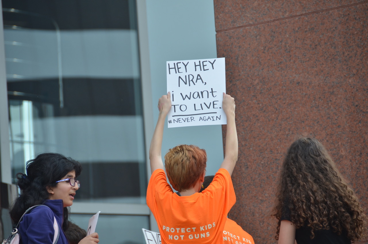 WMS Students Demand Gun Control From Roy Blunt