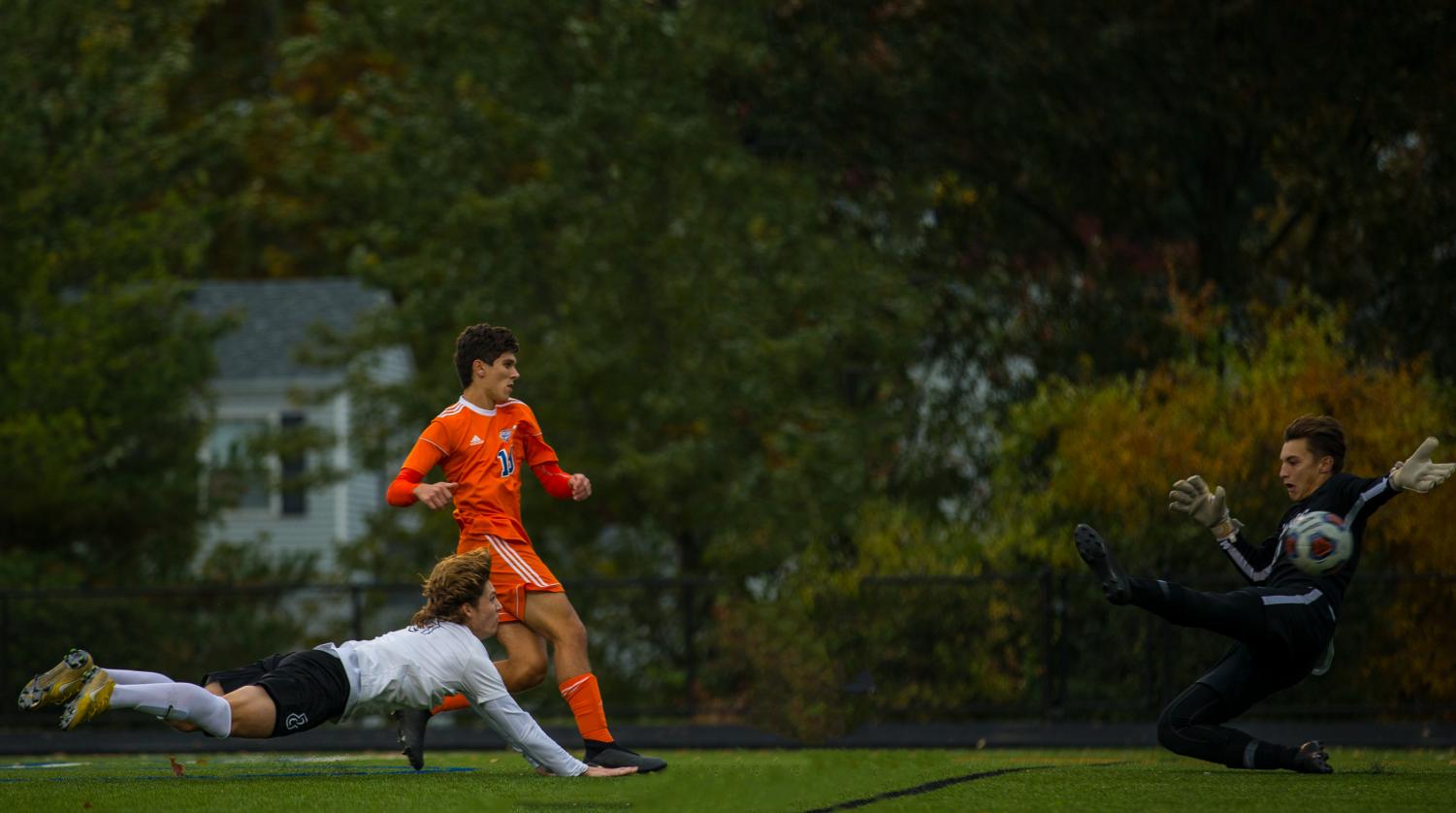 Photo Gallery: Boys' Varsity Soccer Districts vs. Ladue