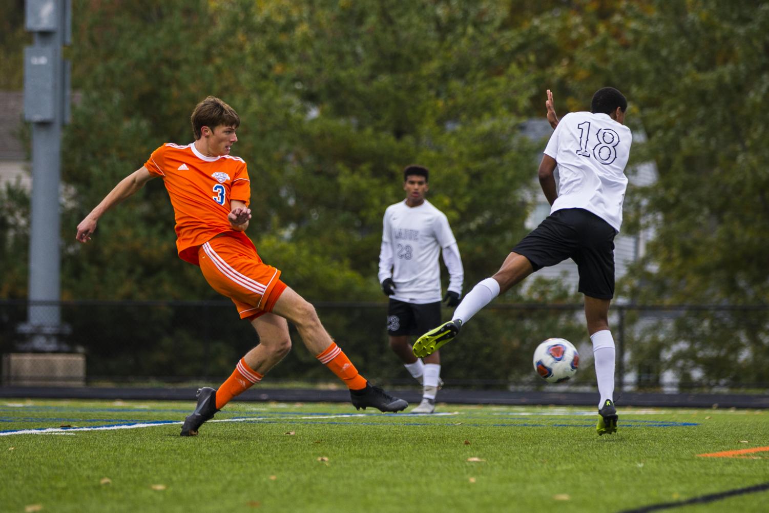 Photo Gallery: Boys' Varsity Soccer Districts vs. Ladue