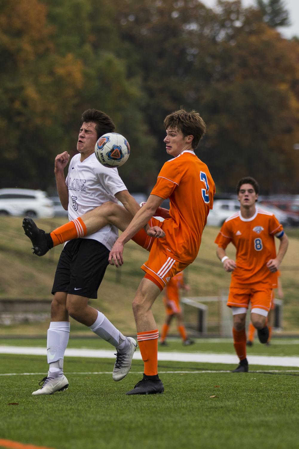 Photo Gallery: Boys' Varsity Soccer Districts vs. Ladue