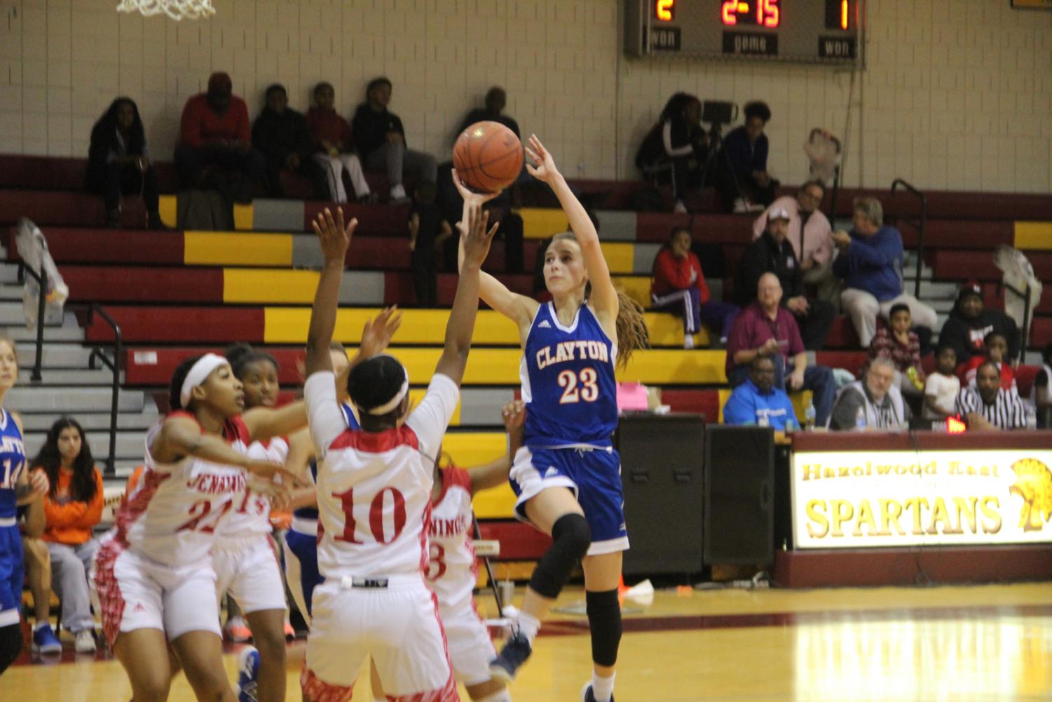 BREAKING: Girls' Basketball Wins District Championships