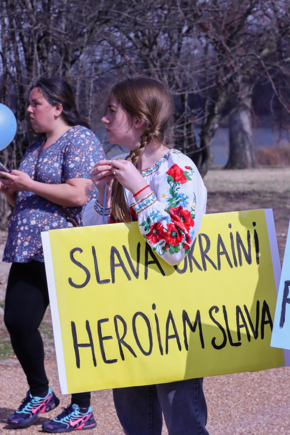 'Slava Ukraini! Heroiam slava!'