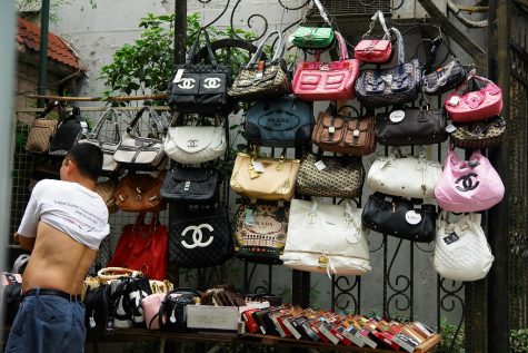 COUNTERFEIT LUXURY. THE RISE OF DH GATE, WHY DO PEOPLE BUY IT & THE DARK  SIDE OF FASHION. 